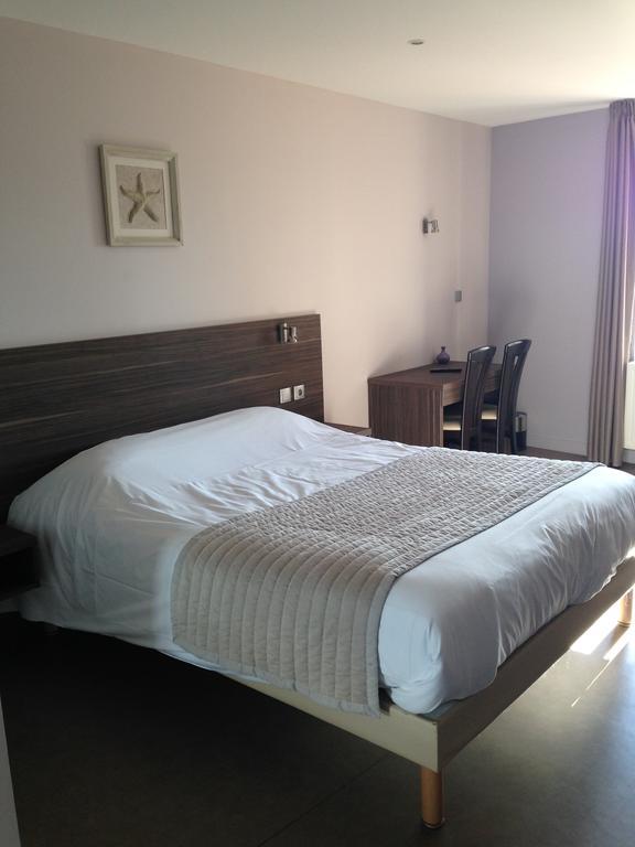 Hotel Le Relais Des Bergers Saint-Martin-en-Haut Habitación foto