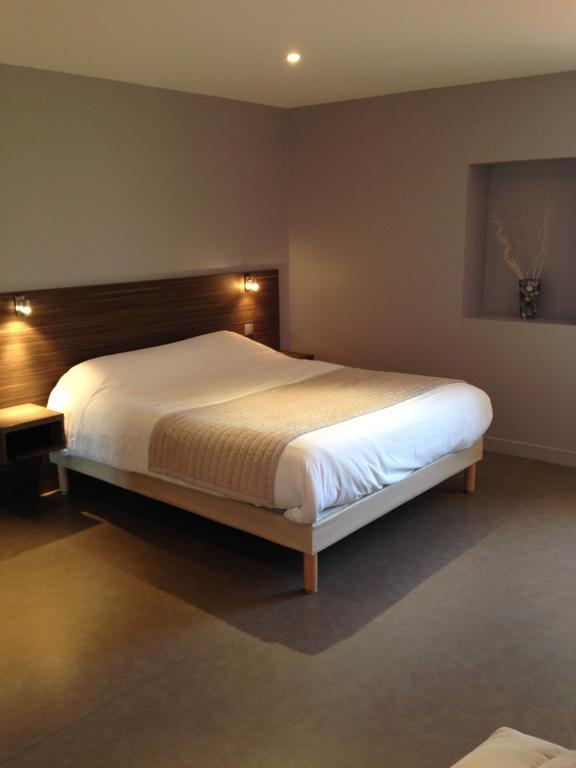 Hotel Le Relais Des Bergers Saint-Martin-en-Haut Habitación foto