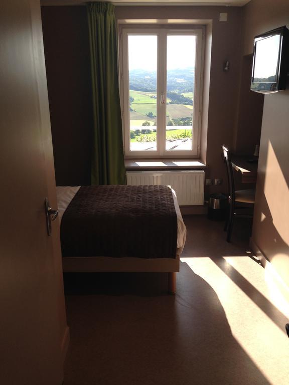 Hotel Le Relais Des Bergers Saint-Martin-en-Haut Habitación foto